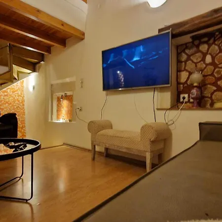 Traditional 3 Story Townhouse ,batta Hanem Будинок відпочинку Ханья (Крит)