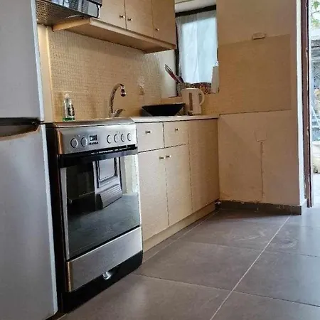 Traditional 3 Story Townhouse ,batta Hanem Holiday home *