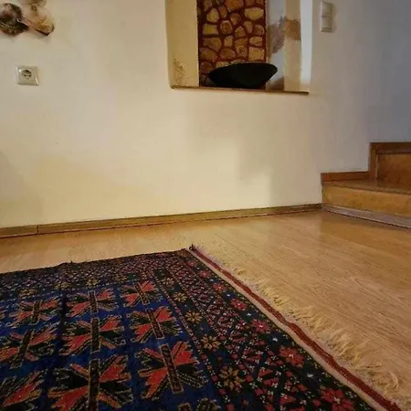 Traditional 3 Story Townhouse ,batta Hanem Holiday home