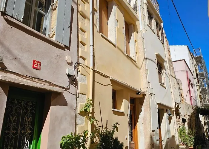 Σπίτι διακοπών Traditional 3 Story Townhouse ,batta Hanem Χανιά