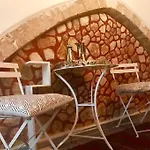 بيت للعطل Traditional 3 Story Townhouse ,batta Hanem خانيا